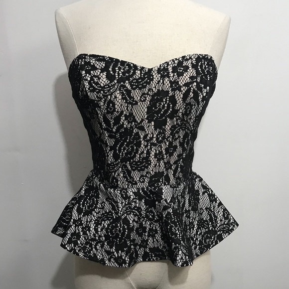 Papaya Tops - NWT Lace Peplum Top
